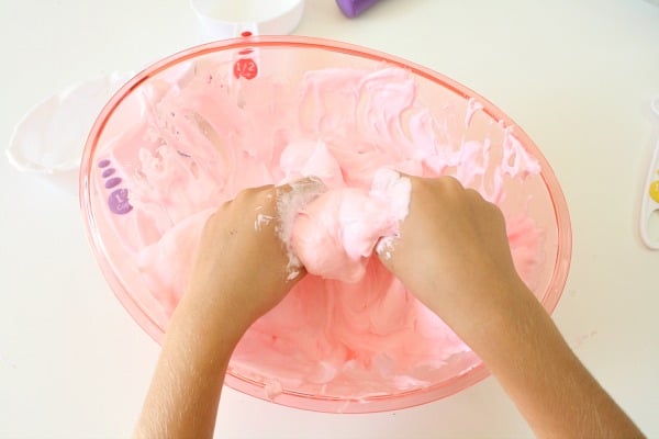 Kneading slime with hands