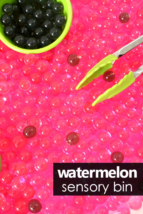 Watermelon Sensory Bin-water bead sensory play for preschool and kindergarten. Summer fun for kids! #watermelon #summer #sensory #sensoryplay