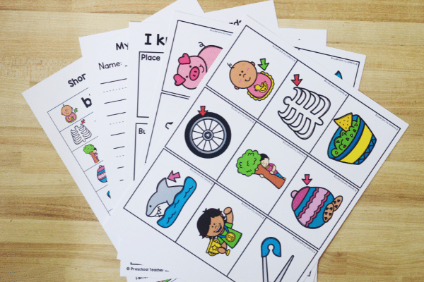 Free Printable Short I Words Activity for Literacy Centers