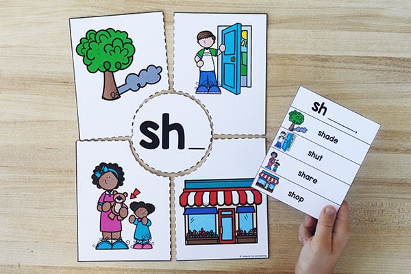 Sorting pictures by initial digraph sound-literacy center printable