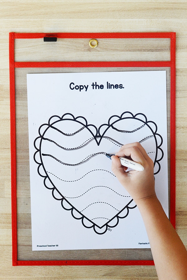 Free printable Heart Theme Valentine_s Day Fine Motor Tracing Activity